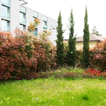 דירה Luxury Villa Olmo *