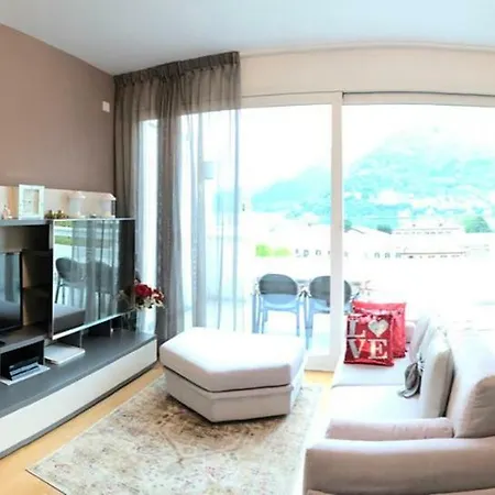 דירה Luxury Villa Olmo *