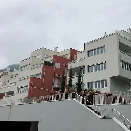 Luxury Villa Olmo Appartement